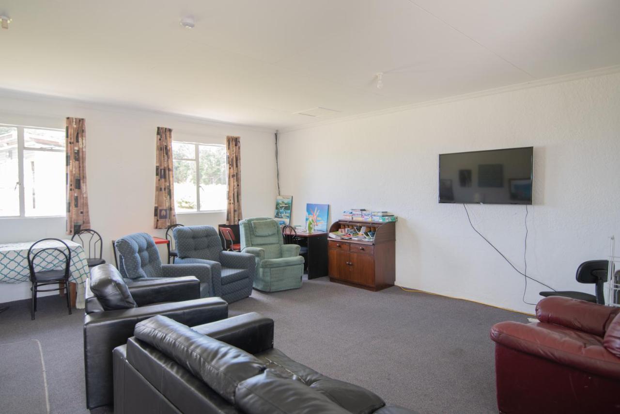 Beach Road Holiday Park Otatara Eksteriør billede