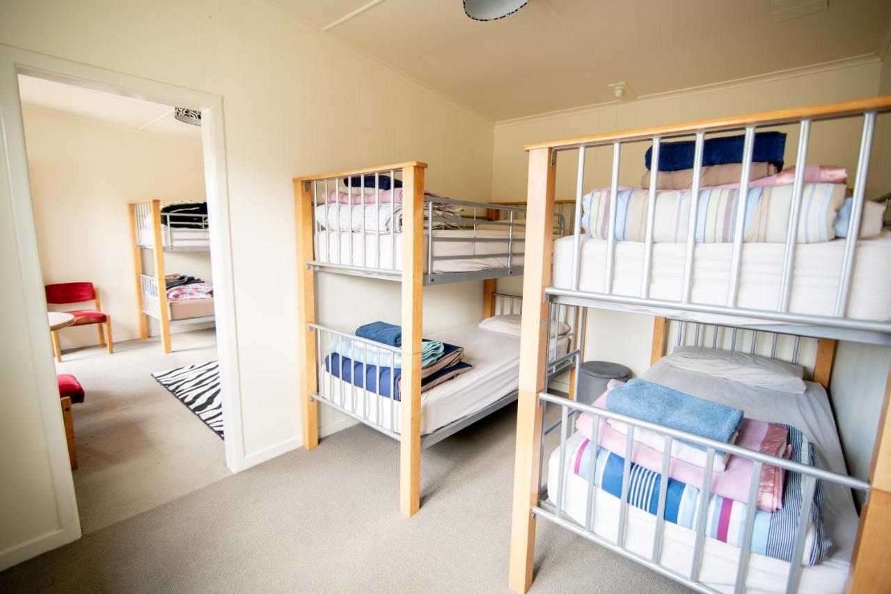 Beach Road Holiday Park Otatara Eksteriør billede
