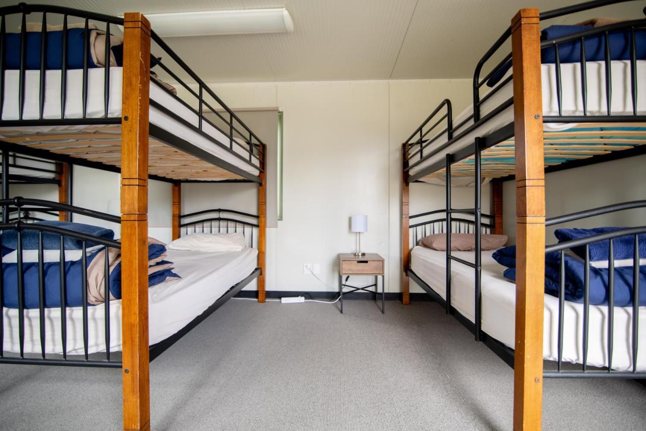Beach Road Holiday Park Otatara Eksteriør billede