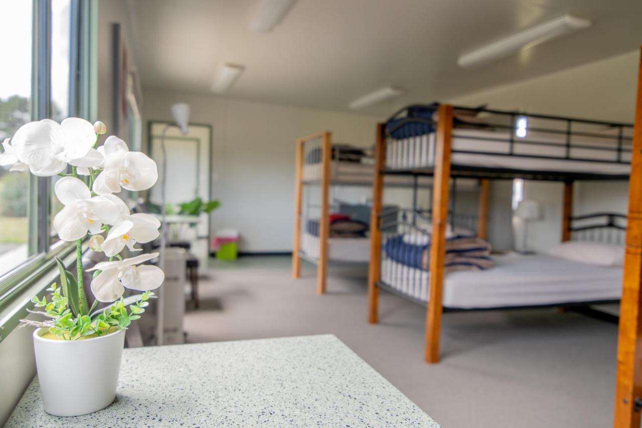 Beach Road Holiday Park Otatara Eksteriør billede