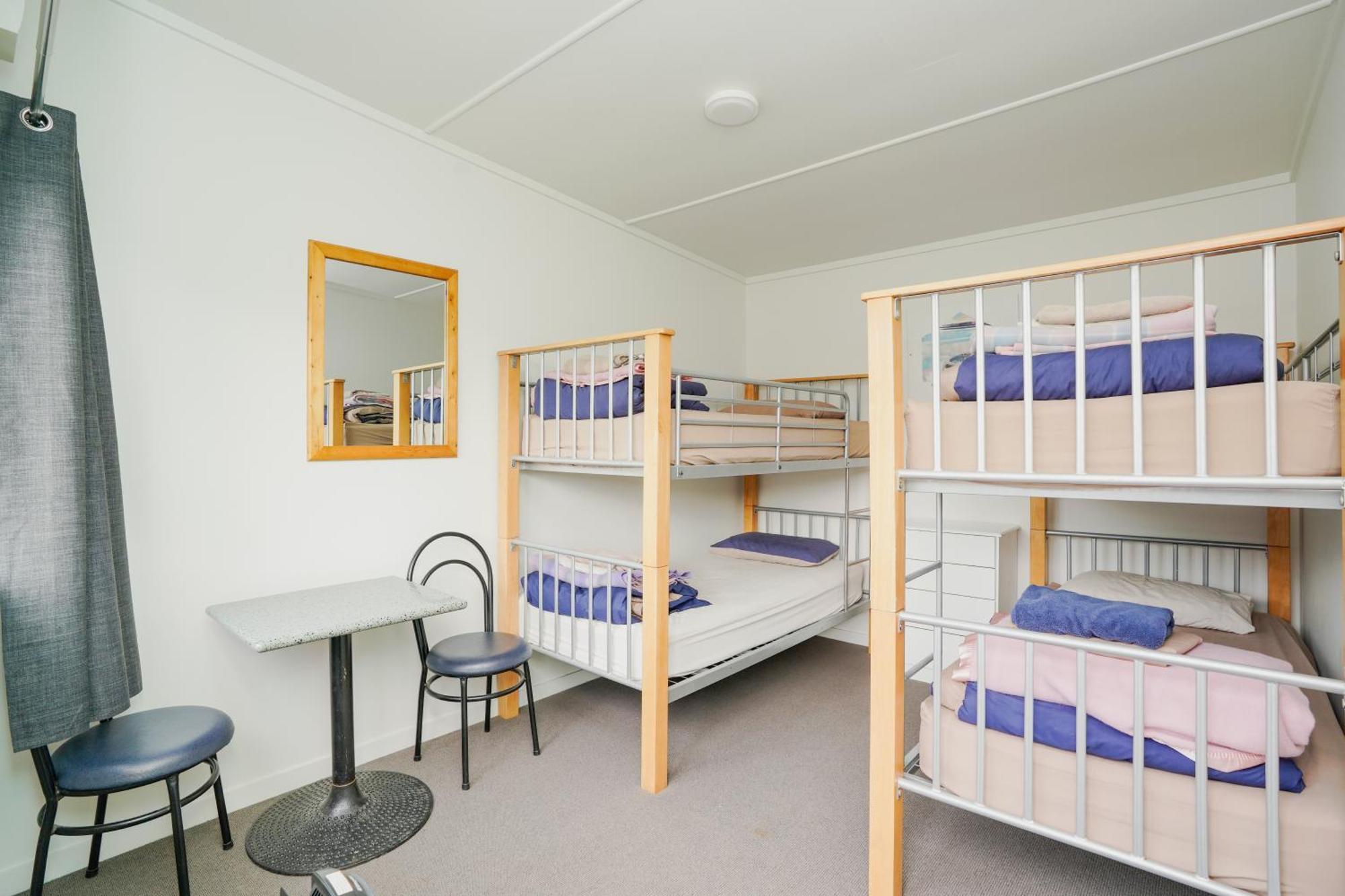 Beach Road Holiday Park Otatara Eksteriør billede