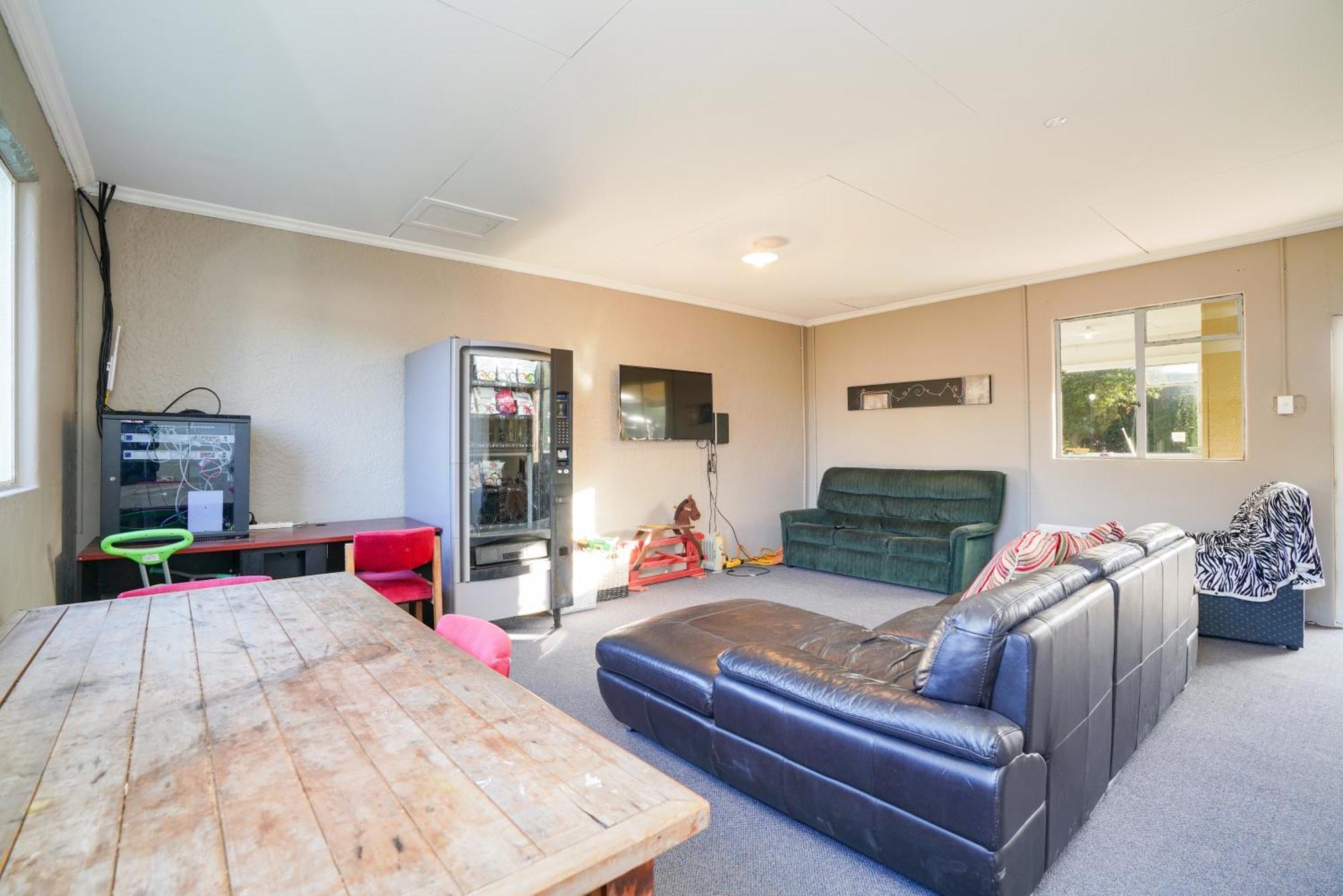 Beach Road Holiday Park Otatara Eksteriør billede